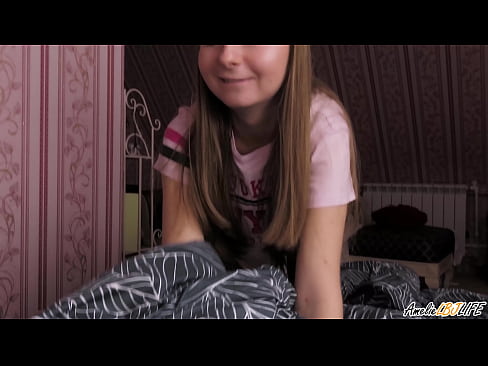 ❤️ Blondina îi suge adânc prietenei ei și primește spermă în gură ️ at ro.eviewporn-com.ru ﹏